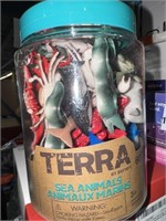 Terra by Battat Sea Animals in a Tube, Multicolor