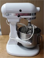 White Heavy Duty KitchenAid w/ Attachments