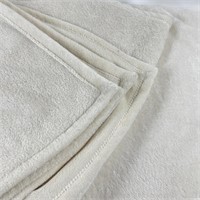 Plush Blanket Cream Color 90 x 100