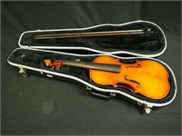 Violin marked Erich Pfretzschner in case;