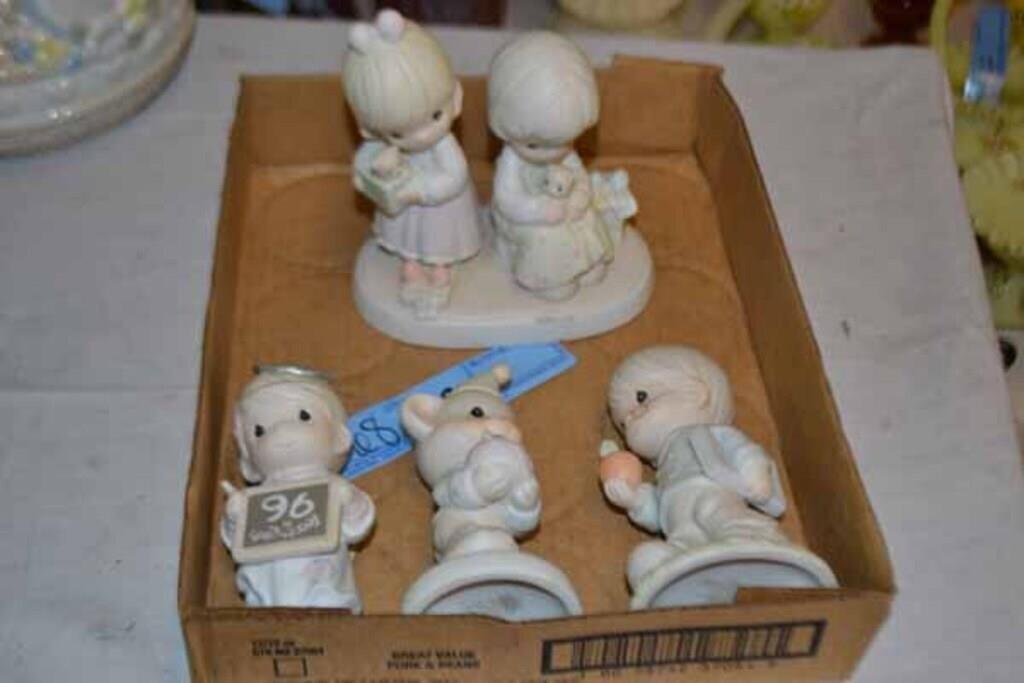 Lot of Precious Moments Figurines