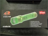 STUN GUN / FLASHLIGHT - GREEN