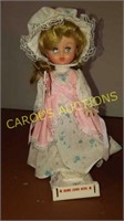 Vintage doll 7.5 in tall (219)