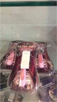 1 LOT LADIES ULTRA MAX RAZORS (DISPLAY)