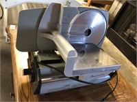Professional series meat slicer