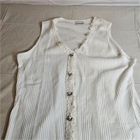 Fashion Bug White Sleeveless Top (no size)