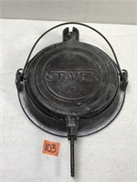 Vintage Cast Iron Stover Waffle Iron