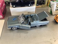 1963 Ford Galaxie: Metal