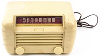 1946 RCA Victor AM Radio Model 65x2