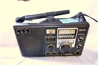 PANASONIC 8 BAND RADIO WITH SW