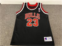 JORDON No.23 Bulls Champion Jersey L (14-16)