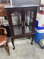 Small curio cabinet w/ queen Anne’s legs (43” h)