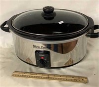 ULTREX LARGE SLOW COOKER, POWERS ON