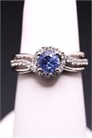 Round cut blue/white sapphire ring, lab grown