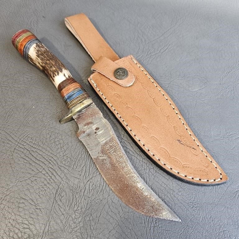 Damascus Knife with Leather Sheath