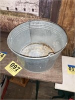 Aluminum bucket