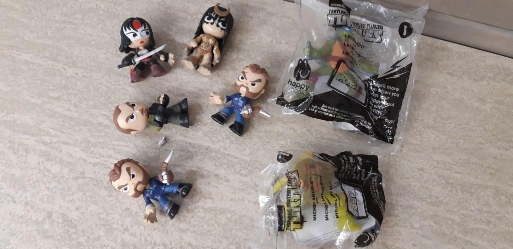 Funko Pop & Ninja Turtle lot