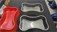 Set of 3 Large Plastic Bone Shaped Dog Bowls