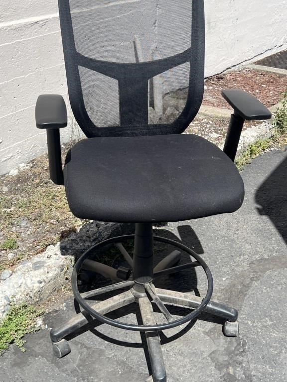 Adjustable Height Office Chair 28"-35”