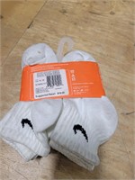 Nike youth socks medium