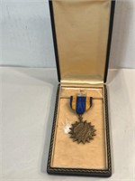 WW2 US Air Medal With Leather Case
7 INCH