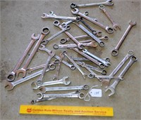 Group Lot of Metric Wrenches - some are Ratchet