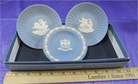 Vtg Wedgewood Fluted Party Trays in Original Box