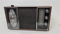 General Electric Wood Grain On Plastic Clock Radio