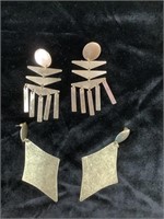 Long dangled metal earrings