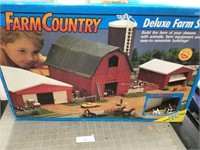 Ertl Farm Country Deluxe Farm Set