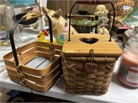 1 tissue basket and 1 wooden/metal basket