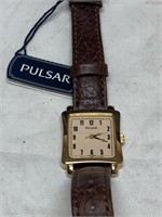 Puslar Dress watch square case