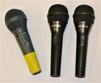 3 Microphones / 2 Pevey PVi2 /1 MB1000L