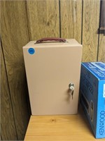 Metal lockbox with keys 6 D 9.5 W 14 H (Office)