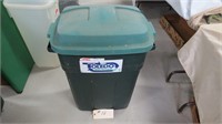 ROUGHNECK TRASH CAN- SEE DESC