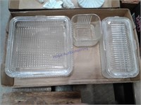 3 glass refrigerator containers, 2 with lids