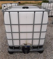 1000 liter (264 gallon) Water storage tank