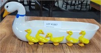 1984 CERAMIC MOTHER DUCK W/ DUCKLINGS PLANTER