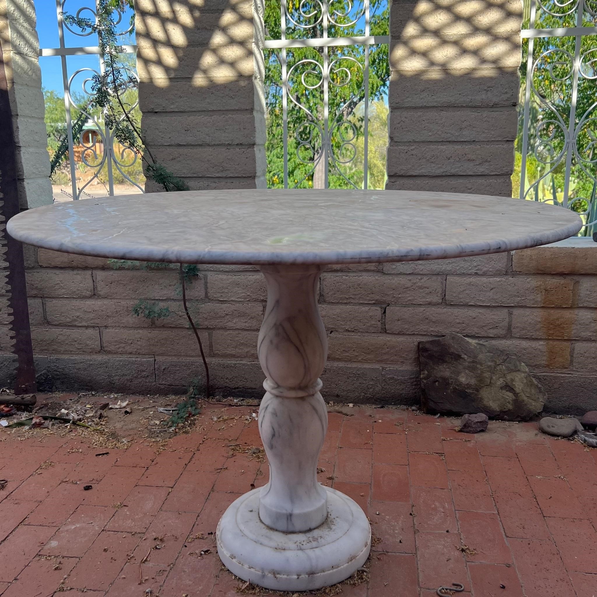 PossibleWhite Marble Table w Pestle