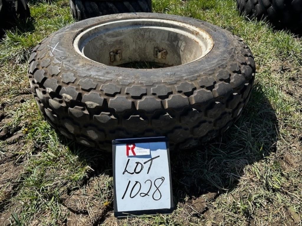 (1) Used Firestone 13.6-28 Turf Tire
