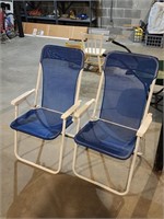 2 Folding Beach Chairs