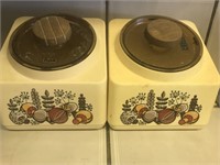 Pair of Vintage Rubbermaid Plastic Canisters
