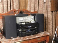 Home Stereo System Works Tested has CD/Cassette
