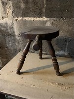 STOOL WITH HANDLE