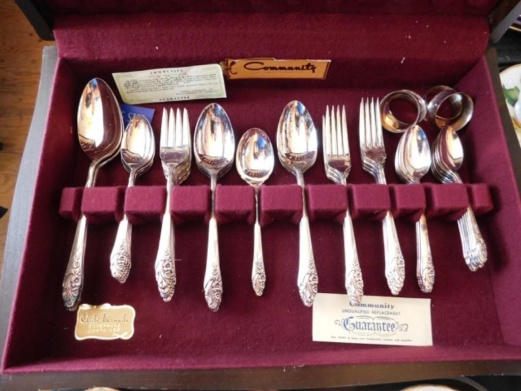 Community Silver Plate in Box