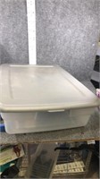 underbed storage tote with lid