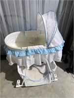 Dream on Me Rocking Bassinet