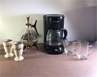 B&D Coffee maker, retro cups, coffee cup warmer