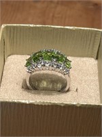 Stunning Sterling .925 Peridot Stone Ring Size 11