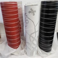7 decor vases in red, white and black